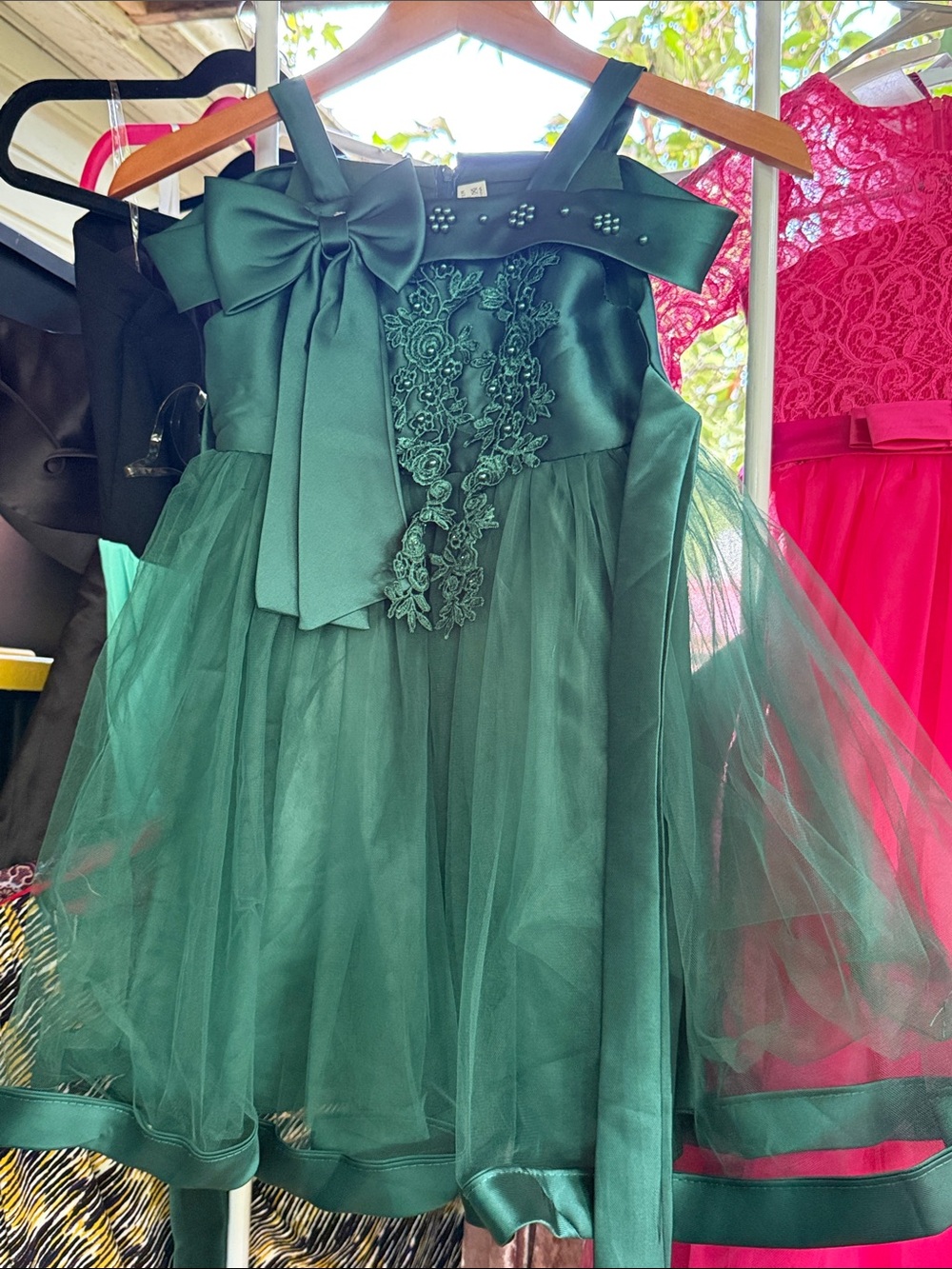 New Girls size 7/8 Emerald Green Tulle Party Dress with Bow 27” long, waist 12.5
